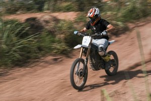Nuevo modelo en Stock 2025 Komodo Talaria 32KW 97,2 V Off-Road MX Motocicleta de carreras eléctrica de alta velocidad de Komodo Emoto - Product Image 5