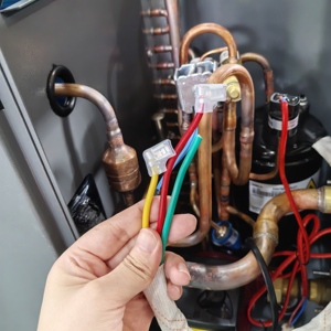 Mini Split Air Source Heat <b>Pump</b> System for Swimming <b>Pool</b> Outdoor & Hotel Use High Efficiency Eco-Friendly Air to <b>Water</b> Heat <b>Pump</b> - Product Image 6