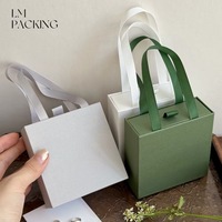 Boîte d'emballage de mode écologique haut de gamme personnalisée avec tiroir coulissant, doublure en éponge, poignée en ruban pour la vente au détail de bijoux et une utilisation promotionnelle