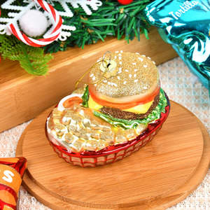 Pendentif de Noël créatif en forme de hamburger, ornements de sapin festifs en verre peint de haute qualité pour Noël - Product Image 5
