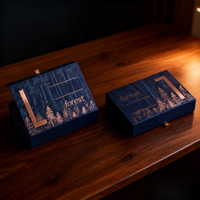 Boîte cadeau magnétique écologique de style livre Forest Packing avec estampage à chaud doré et logo personnalisé pour l'emballage de vêtements et de cosmétiques