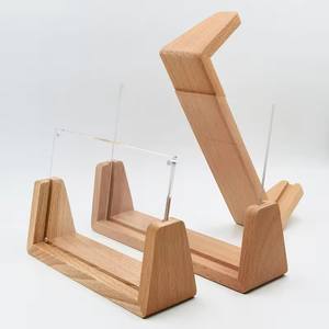 Cadre photo en forme de U en hêtre le plus vendu avec support de calendrier à effet 3D acrylique à lumière LED + USB - Product Image 2