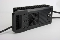 Nouvelle arrivée XP80 Moto électrique étanche IP67 Chargeur rapide AC/DC 800W 54.6V 15A Chargeur de batterie au lithium