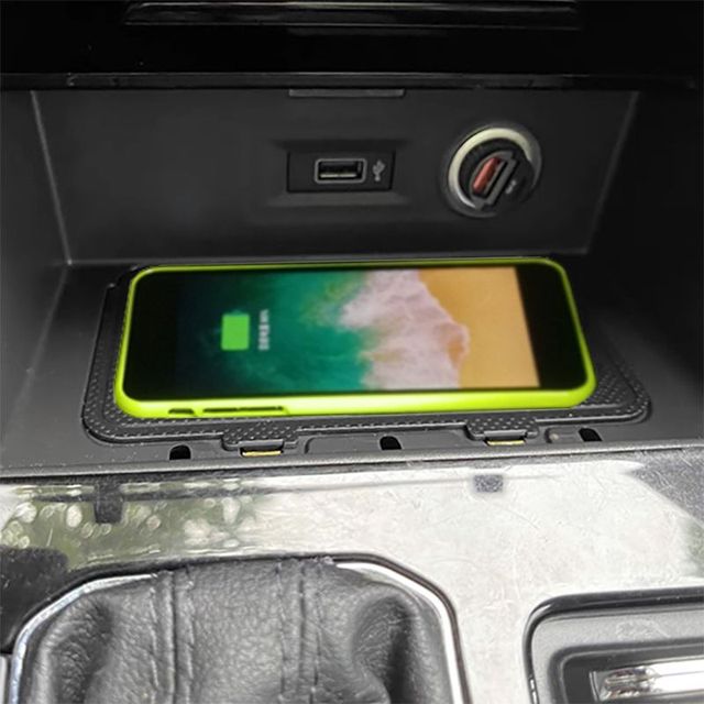 Car Wireless Charger Mobile Phone Charger for volkswagen vw T-roc 2017 2018 2019 2020 2021 2022 2023 2024