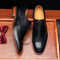 Chaussures de mariage et de cérémonie pour hommes, de haute qualité, au design classique, en cuir brogue anglais, fabriquées à la main, sur mesure.