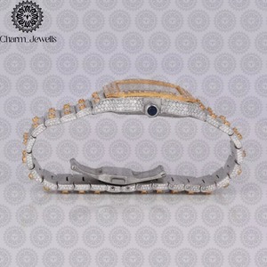 Montre en Moissanite de qualité supérieure avec matériaux durables et mouvement à quartz de précision, disponible au prix d'exportation - Product Image 4