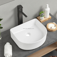 Vente en gros de lavabo moderne en céramique blanche rectangle sanitaire pour salles de bain d'hôtel largement utilisé dans les hôtels