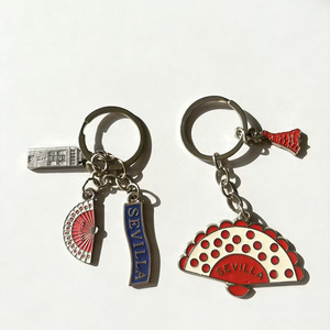 Portachiavi in Metallo <span class=keywords><strong>a</strong></span> Tema <span class=keywords><strong>Siviglia</strong></span> - Forme Personalizzate Cattedrale e Ballerina di Flamenco Souvenir - Product Image 6