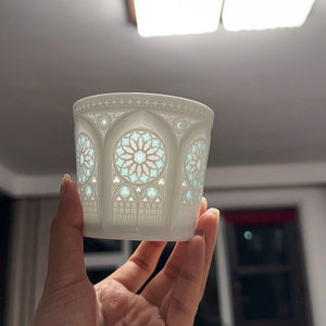 Tasse en porcelaine artisanale originale, Mug à café avec projection de lumière Catedrale Gothique, Œuvre d'art élégante, Cadeau pour le thé - Product Image 5