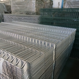 Valla de Panel Curvo 3D de Alta Calidad a Precio de Fábrica, Valla de Malla de Alambre Soldada Triangular - Product Image 6