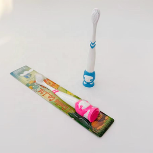 <span class=keywords><strong>Brosse</strong></span> <span class=keywords><strong>à</strong></span> <span class=keywords><strong>dents</strong></span> en nylon souple au charbon de bois Wisdom Baby avec poignée motif visage de fille pour usage domestique, production en gros - Product Image 5