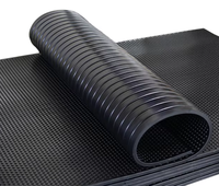 Revêtement de sol stable pour l'agriculture et tapis antidérapant pour vaches, passerelle en caoutchouc durable pour les vaches