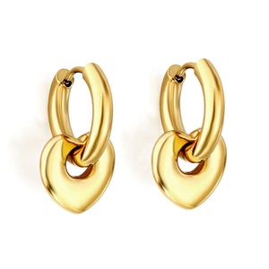 Pendientes de Aro Personalizables con Colgante de Corazón Hueco, Joyería para Mujer, Chapados en Oro de 18K, Acero Inoxidable - Product Image 1