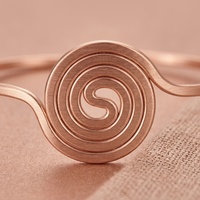 Bracelet ajustable en cuivre pur à 99 %, manchette ouverte, forme de cœur gravée, aimant puissant, unisexe, bijou de poignet pour la santé