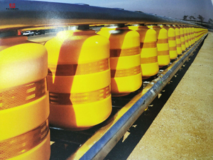 Barrera de choque de carretera al por mayor 2025 Barrera de rodillos Barandilla de carretera Seguridad vial usada - Product Image 4