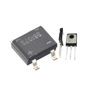 Circuit intégré FPGA embarqué scellé en usine, circuits intégrés à matrice de portes programmables sur le terrain, 256-FPBGA (17x17) LFE2-6E-6FN256C - Product Image 1