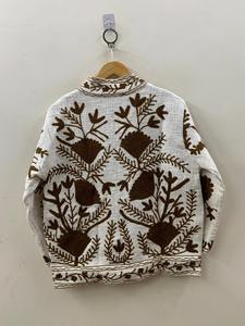 Vestes en velours Suzani en tissu TNT fait à la main Veste brodée Suzani Veste d'hiver Manteau pour femmes - Product Image 5