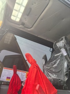 Excavatrice sur chenilles Komatsu PC160 d'occasion, 16 tonnes, moteur Cummins, godet de 0,65 m, puissance élevée 82,4 kW, pour travaux routiers de moyenne envergure - Product Image 4