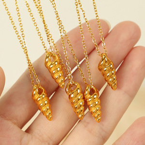 สไตล์ยุโรปไทเทเนียมเหล็กสร้อยคอรูปทรงเกลียวมินิมอลลิสต์ดีไซน์โซ่กระดูกไหปลาร้าสำหรับผู้หญิงสีทอง XL36 - Product Image 2