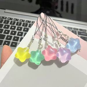 Porte-clés Étoile Scintillante en Résine en Gros - Chaîne de Téléphone Transparente Effet Glacé avec Joli Pendentif de Sac pour Cadeau d'Amie - Product Image 1
