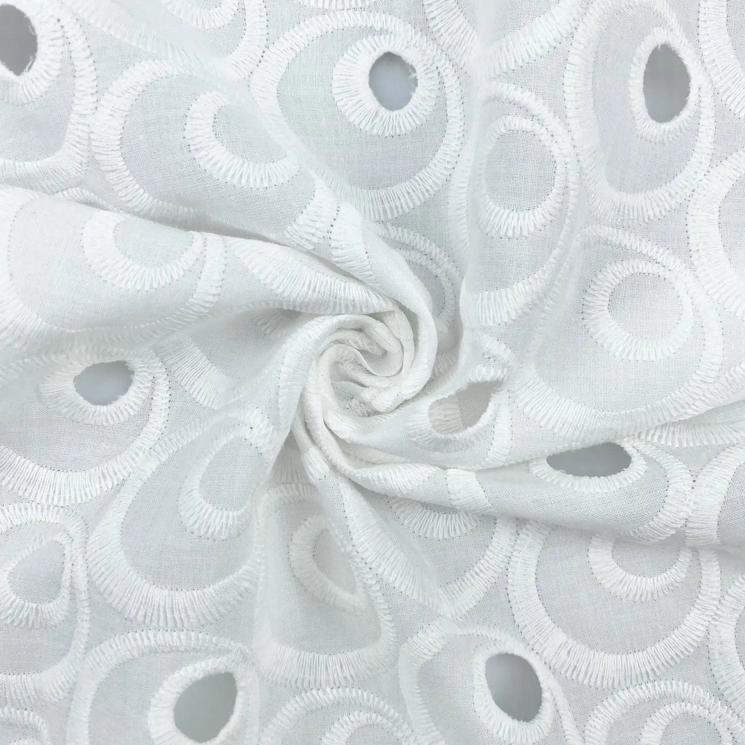 Изготовленный на заказ устойчивый белый 100% хлопок 90*88 плотность клетчатая окрашенная вышивка вуаль ткань для женщин