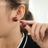 Boucles d'oreilles clous Ancora pour femme en alliage rouge, résine unique avec goutte d'huile, style géométrique rétro, touche d'élégance automnale raffinée