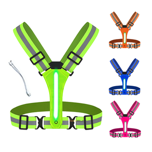 אפוד בטיחות זוהר צהוב עם נורות <span class=keywords><strong>LED</strong></span> מהבהבות, מחזיר אור, דרגת ANSI 1, רצועה אלסטית בעלת נראות גבוהה, עמיד למים, עם אפשרות להתאמה אישית של לוגו - Product Image 1