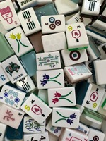 Jeu de tuiles de mahjong américain de style moderne pour le divertissement familial, fabriqué en acrylique durable