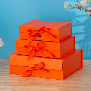 Vente en gros de boîtes-cadeaux en papier pliables avec couvercle magnétique et nœud de ruban pour les cadeaux, boîtes d'emballage - Product Image 5