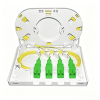 Boîtier de terminaison fibre optique de bureau intérieur 4 cœurs, boîte de distribution fibre optique FTTH 4 ports avec adaptateurs SC/LC/ST/FC et pigtails.
