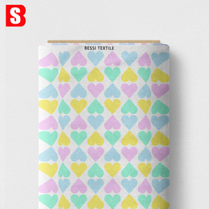 Tissu en voile de coton Bessi 100% coton biologique avec un motif géométrique coloré et mignon imprimé, léger pour les vêtements des enfants - Product Image 5