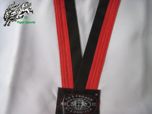 Uniformes de Taekwondo Unisex WTF, Ropa Deportiva Personalizable de Algodón y Poliéster <span class=keywords><strong>para</strong></span> Entrenamiento de Artes Marciales <span class=keywords><strong>para</strong></span> Niños y Adultos - Product Image 4