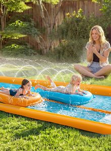 Tobogán Acuático Doble Azul y Naranja con Aspersor y 2 Surf Riders para Niños, Diversión en el Patio Trasero - Product Image 5