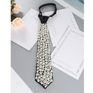 Corbata Negra Perla Ajustable para Mujer, Accesorio Casual de Negocios para Camisa - Product Image 1