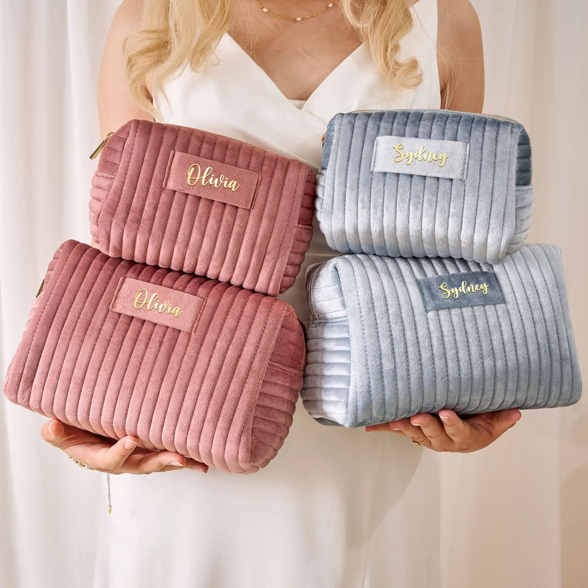 Wingtu 새로운 목록 벨벳 지퍼 패션 화장품 가방 여성용 로고 사용자 정의 인쇄 메이크업 가방