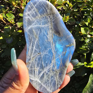 Vente en gros de cristaux de guérison naturels de haute qualité, artisanat élégant en labradorite, bol de forme libre pour la décoration de la maison - Product Image 2