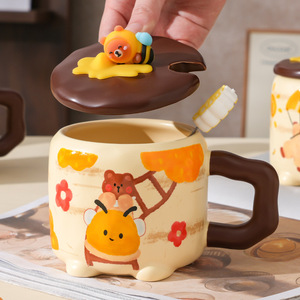 Cute High-Value <strong>Bee</strong> Bear Ceramic <strong>Mug</strong> with Lid for Home Office Couple Creative Gift - Product Image 4
