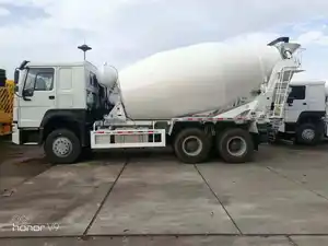 Camión mezclador de concreto Dongfeng de gran oferta con larga vida útil