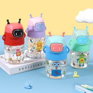 Vaso Infantil de 600 ml con Diseño de Dibujos Animados Personalizado, Correa de Agarre, Pajita de Grado Alimenticio, Resistente a Altas Temperaturas, Portátil, Recubierto de <span class=keywords><strong>PC</strong></span> - Product Image 1