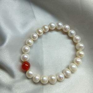 8-9mm Freshwater Pearl and Red Agate <b>Elastic</b> String <b>Bracelet</b> for Babies Easy-to-Wear Small Gift with Slight Flaws - Product Image 4