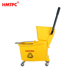 Seau à serpillière en plastique robuste de 32 L avec essoreur sur roulettes - Product Image 5