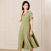 Robe midi boutonnée élégante et respirante en tissu tissé à manches courtes pour femme, taille naturelle, idéale pour l'été