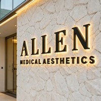 Enseigne personnalisée en acier inoxydable rétroéclairée par LED, logo 3D résistant à l'eau, enseigne murale en métal pour salons de beauté