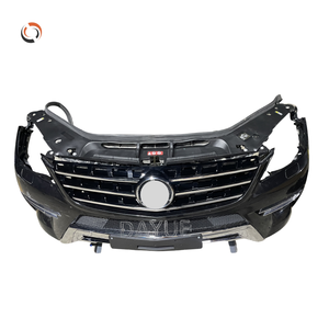 Kit de montage de pare-chocs avant et de calandre d'occasion à la vente chaude pour <span class=keywords><strong>Mercedes</strong></span> Benz W166 <span class=keywords><strong>ML</strong></span> Condition d'occasion pour la position avant - Product Image 5