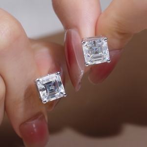 Pendientes de Diamante Cultivado en Laboratorio con Corte Asscher de 1 Quilate, 18k, MSE-585 de Messi Jewelry, con Certificado IGI - Product Image 3