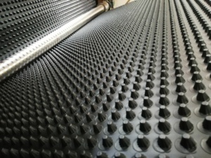 Planche <span class=keywords><strong>de</strong></span> drainage à fossettes <span class=keywords><strong>de</strong></span> 8 mm avec géotextile non tissé pour <span class=keywords><strong>mur</strong></span> <span class=keywords><strong>de</strong></span> soutènement <span class=keywords><strong>de</strong></span> bloc résidentiel - Product Image 3