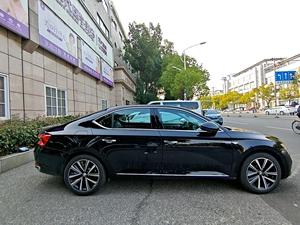 Voiture à essence 2025 Scoda Superb Skoda Superb haute configuration de taille moyenne 1.4T DSG 280 TSI prix d'usine Skoda Superb <span class=keywords><strong>Gasoil</strong></span> - Product Image 2