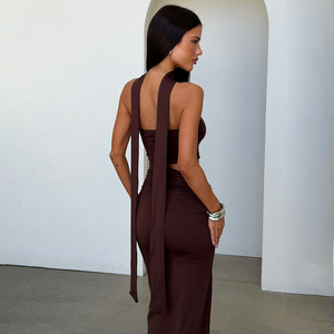 Vestido de cóctel sin tirantes con aberturas, cintura natural, corte ajustado, con cintas fluidas, estilo casual urbano - Product Image 2