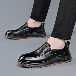 รองเท้าโลฟเฟอร์แบบสวมสำหรับผู้ชาย หนังสีน้ำตาล ส้นเตี้ย รองเท้าลำลอง สีพื้น ดีไซน์ลายเย็บด้าย สวมใส่สบาย เหมาะสำหรับวัยรุ่น - Product Image 2