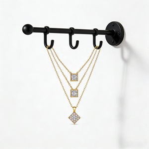 สร้อยคอจี้เพชรเซอร์โคเนียทรงสี่เหลี่ยมสามชั้นชุบทอง 18K จาก Hengdian Jewelry ขายส่ง - Product Image 3